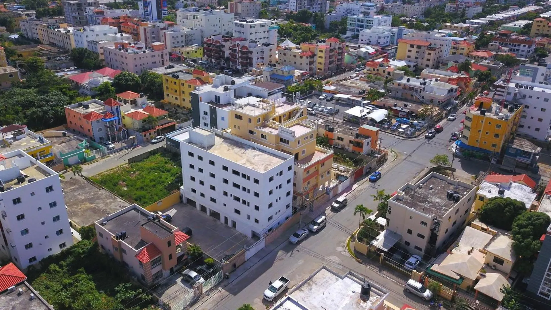 Awesome Studio-Apartment For 2 Near Las Americas Airport And Colonial Zone La Viva Apartment