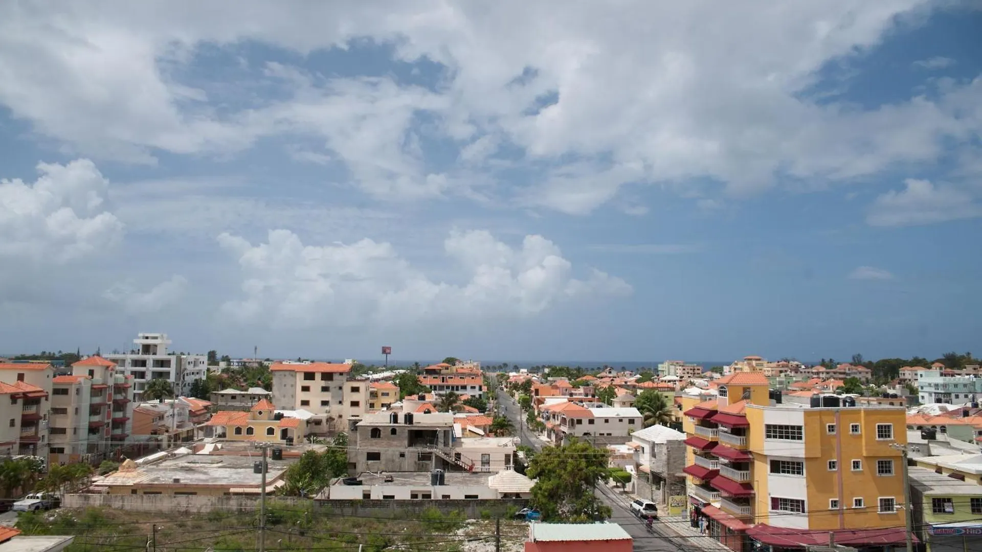 Awesome Studio-Apartment For 2 Near Las Americas Airport And Colonial Zone La Viva